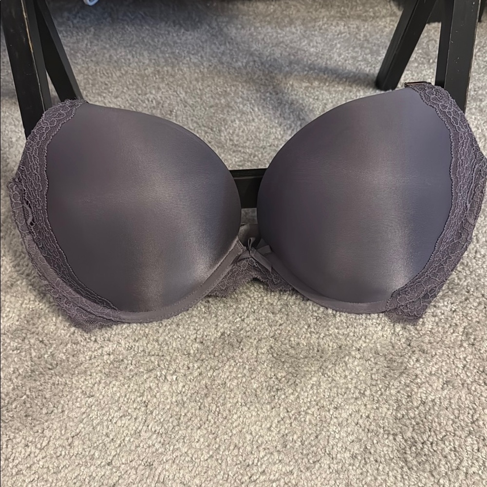 Victoria's Secret Gray Lace Push-Up Bra - Picture 2 of 9